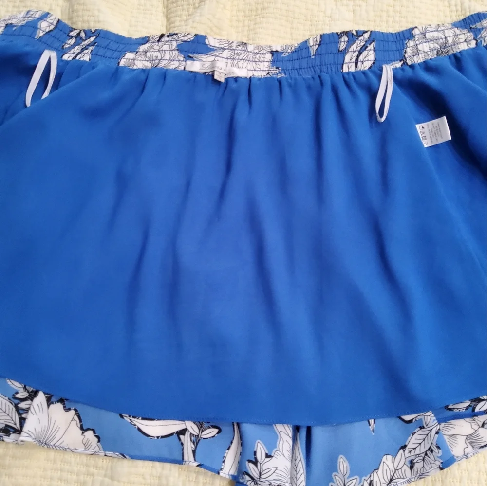 Lovers + Friends Belted Fountain Skirt in Riviera Floral Mini Skitr Size M